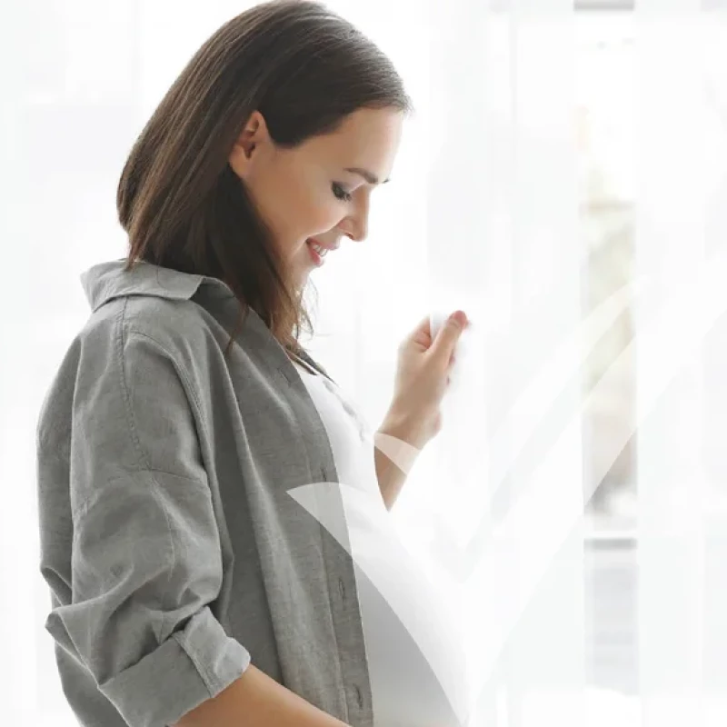 هل تعرفين المكونات التي يجب تجنبها في روتين العناية ببشرتك أثناء الحمل والرضاعة؟